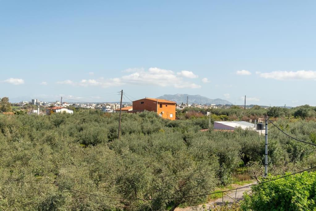 Olive Apartment Near The Beach Gazi Exterior photo